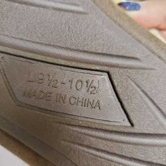 DOCKERS SHERPA LINED HOUSE SLIPPERS - Picture 9 of 9